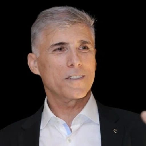 צארלי חן